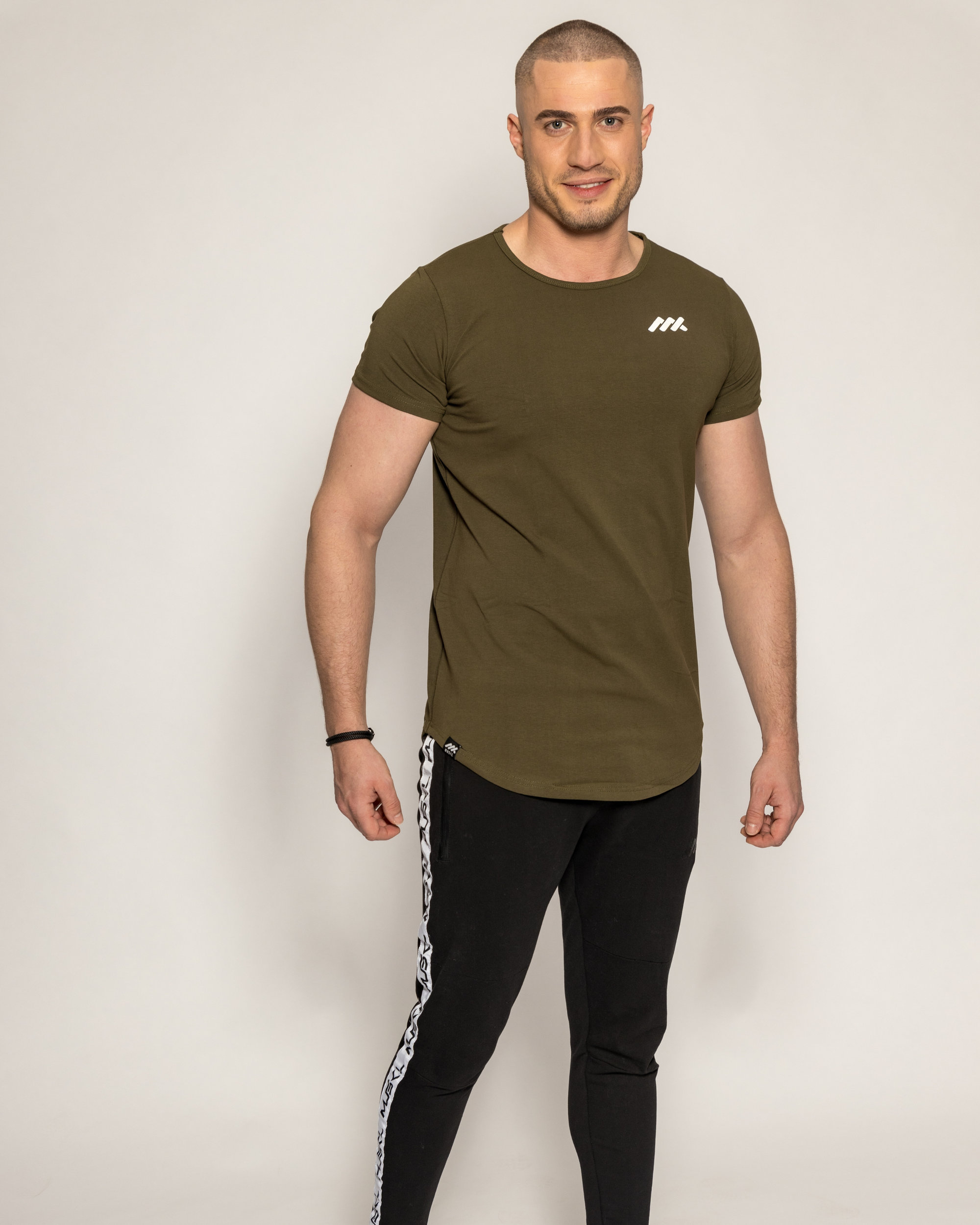 Sculpt Tee olive