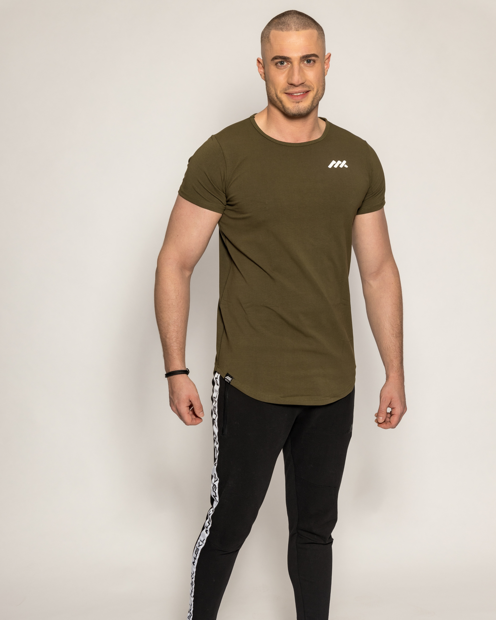 Sculpt Tee olive